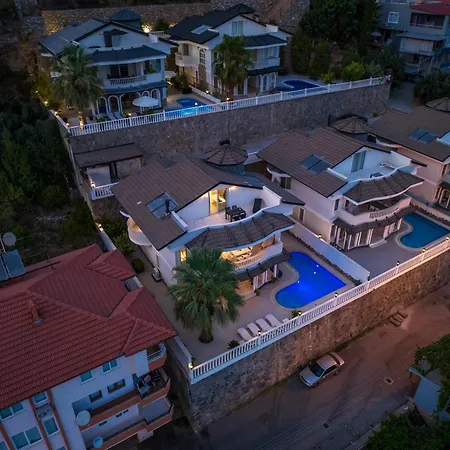 Mit Einzigartigem Ausblick Villa