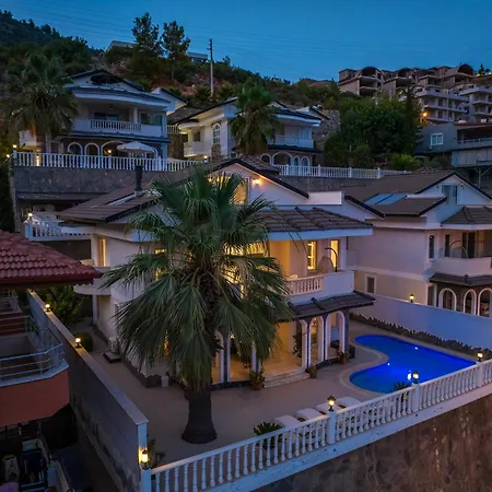 Mit Einzigartigem Ausblick Villa