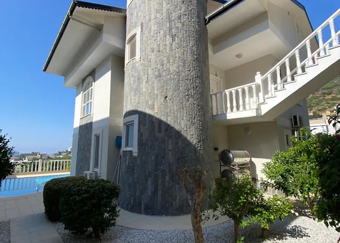 Villa Mit Einzigartigem Ausblick