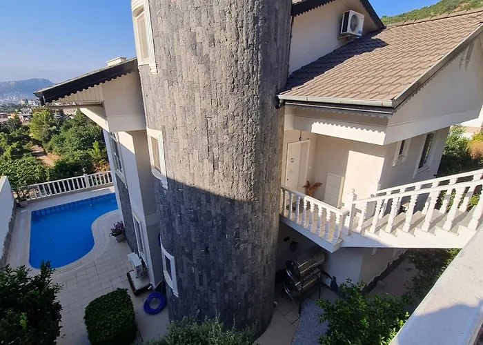 Mit Einzigartigem Ausblick Villa Alanya