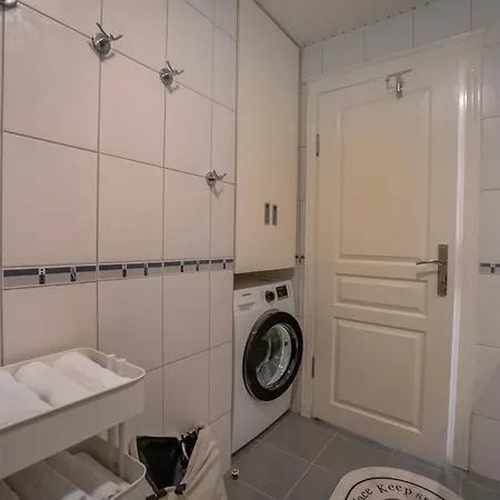 Apartment Mit Einzigartigem Ausblick *