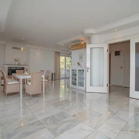 别墅 Mit Einzigartigem Ausblick