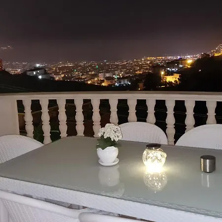 Apartment Mit Einzigartigem Ausblick