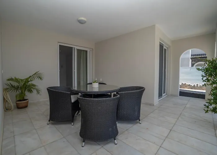 Mit Einzigartigem Ausblick * אלאניה