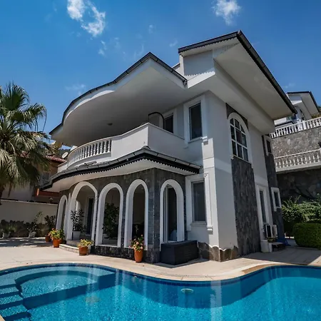 Mit Einzigartigem Ausblick Вилла *