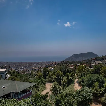 Вилла Mit Einzigartigem Ausblick