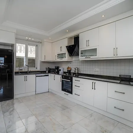 Mit Einzigartigem Ausblick Alanya