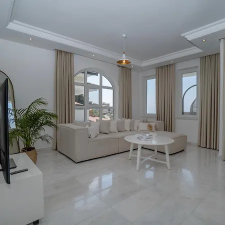 Mit Einzigartigem Ausblick Алания