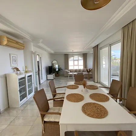 Mit Einzigartigem Ausblick Вилла Алания