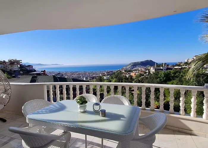 Vila Mit Einzigartigem Ausblick Alanya