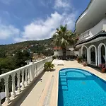 فيلة Mit Einzigartigem Ausblick ألانيا